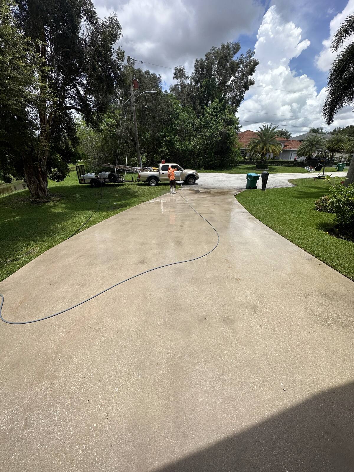 Rust stain removal from a concrete driveway in South Florida — after