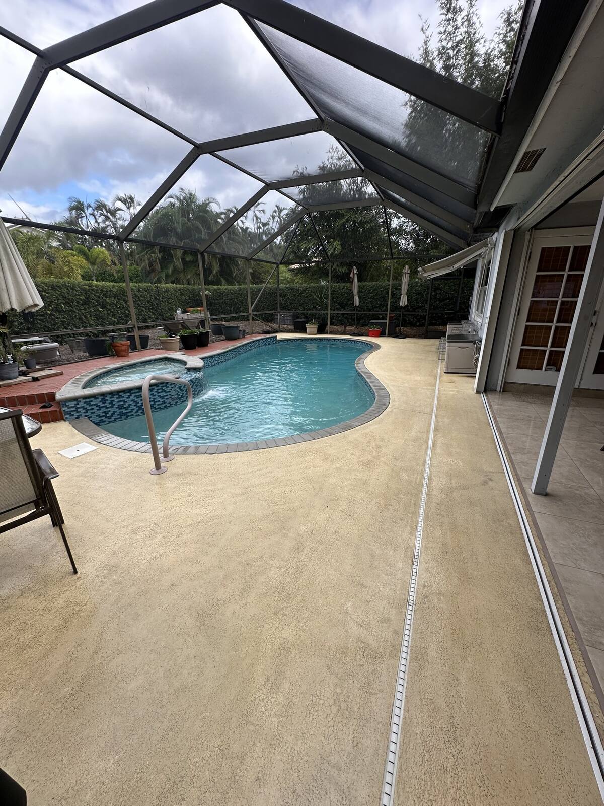 Pool deck cleaning in Pembroke Pines, FL — after
