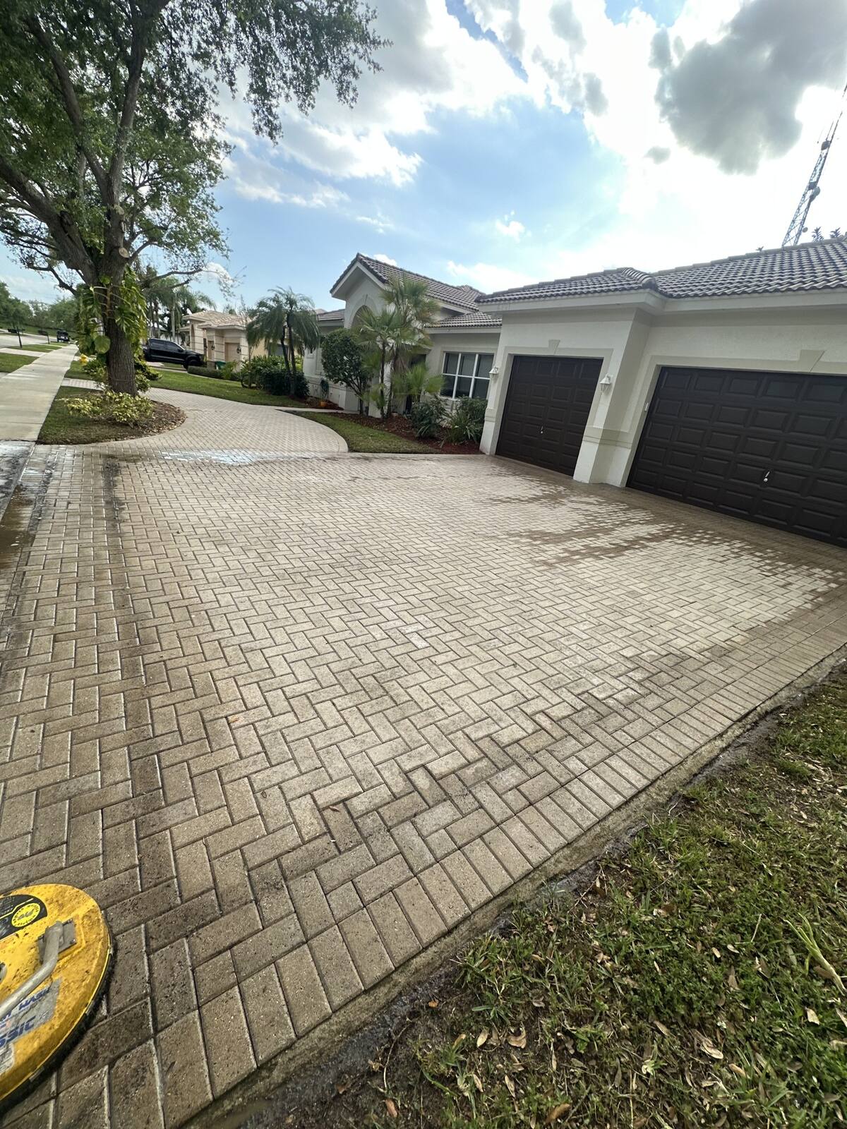Paver cleaning in Pembroke Pines, FL