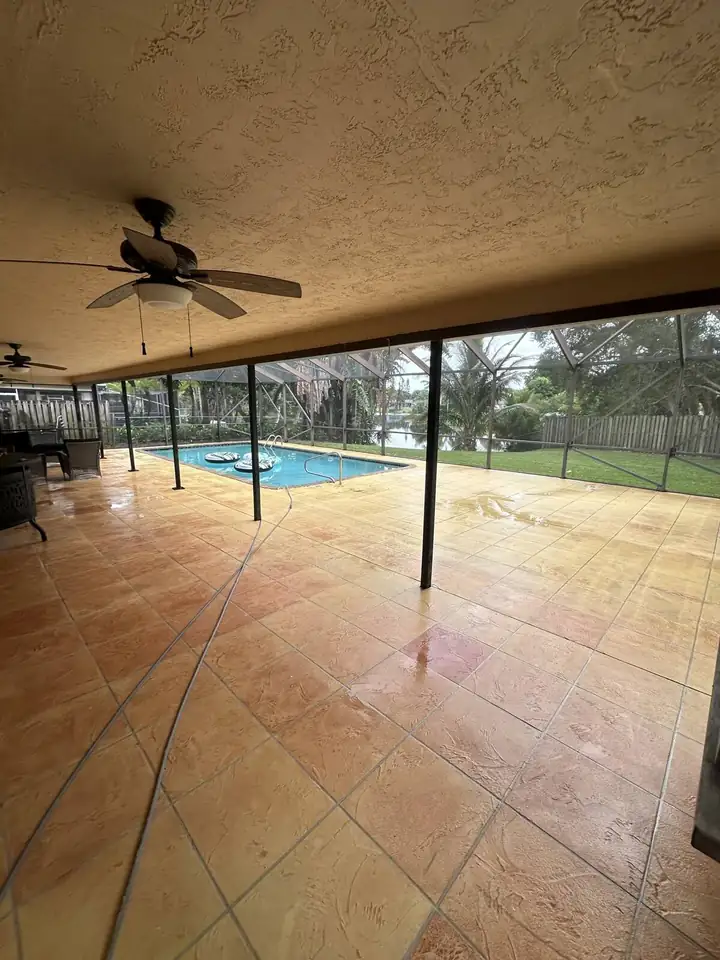 Screened lanai and patio cleaning in Plantation, FL — after